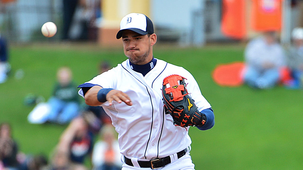 Shin inflammation sidelines Detroit shortstop Iglesias